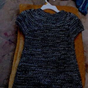 A baby knit dress,12 months all clean, new 12